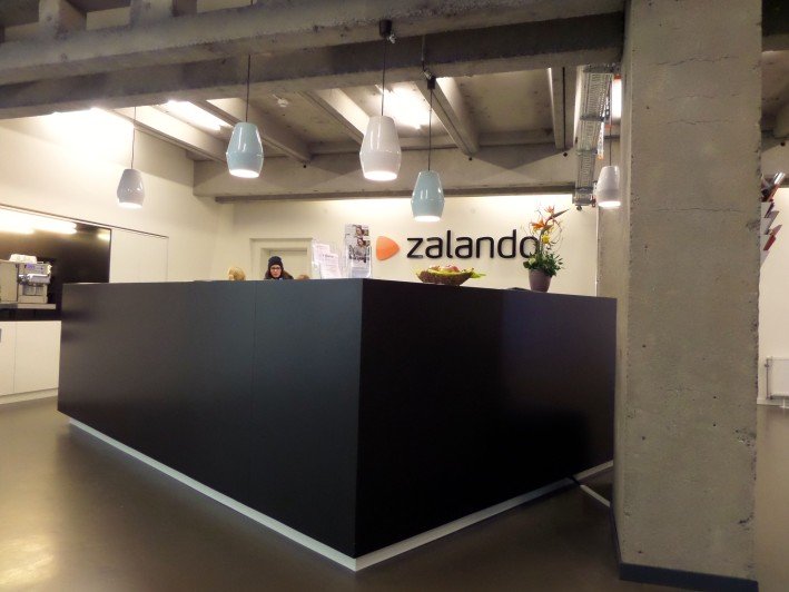 Zalando hit 1 billion euros in revenue for the first half of 2014,  operating profit in Q2 