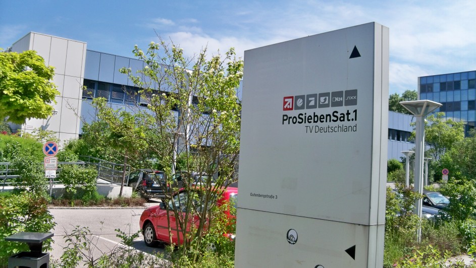 Signboard_ProSiebenSat.1_TV_Deutschland_Unterföhring_DE_2010-06-09