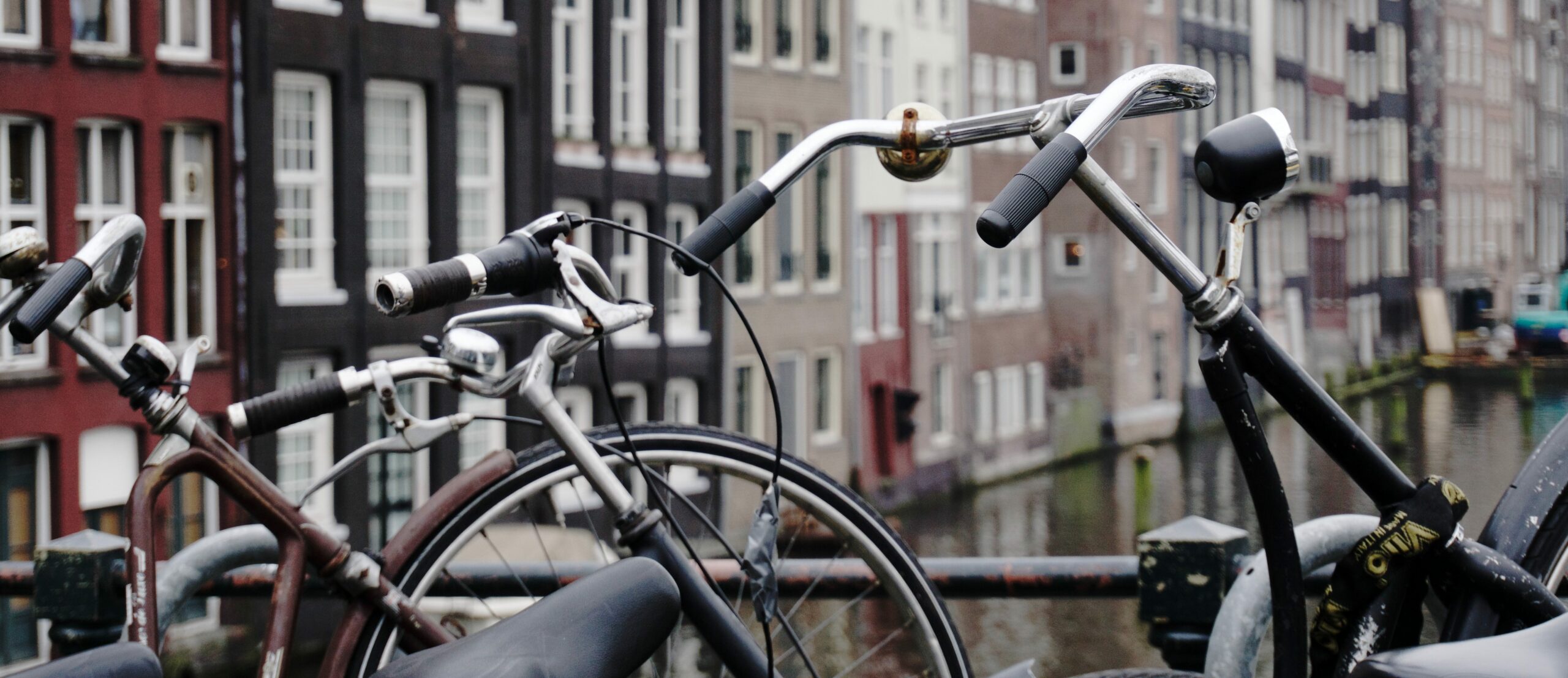 [Updated] 700 shared e-mopeds — but not e-scooters — will arrive in Amsterdam this summer