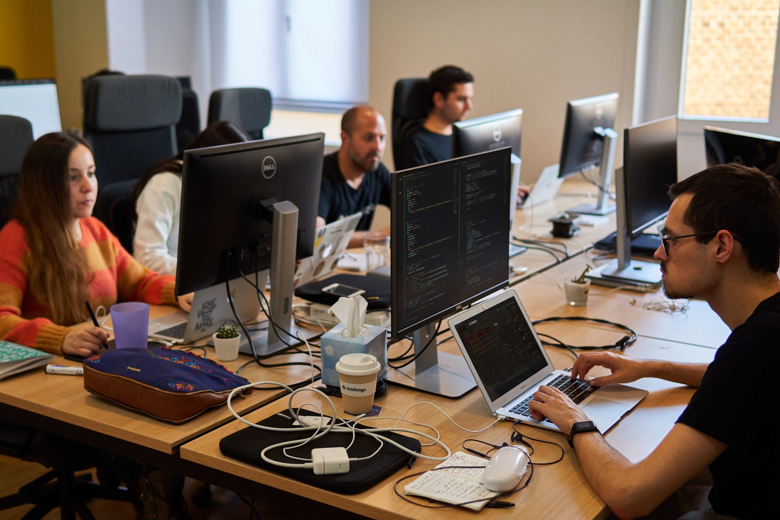 How outsourcing helps seed-funded startups to smartly test the market