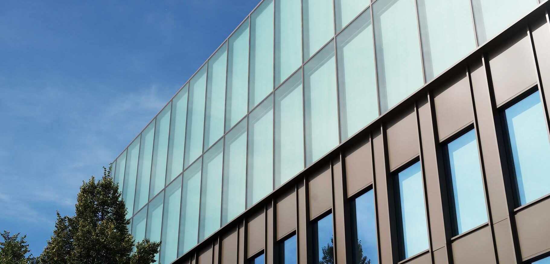 PHYSEE: Smart energy consumption for sustainable buildings