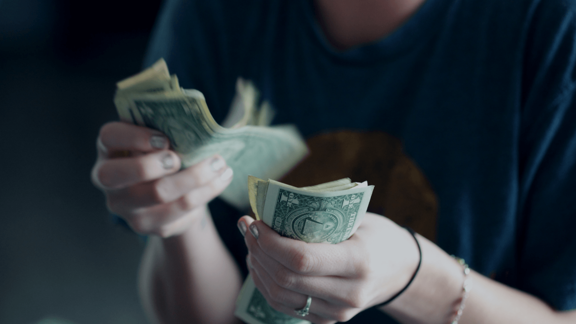 A peek at VC payslips in Germany: positive for women, less so for climate fund employees