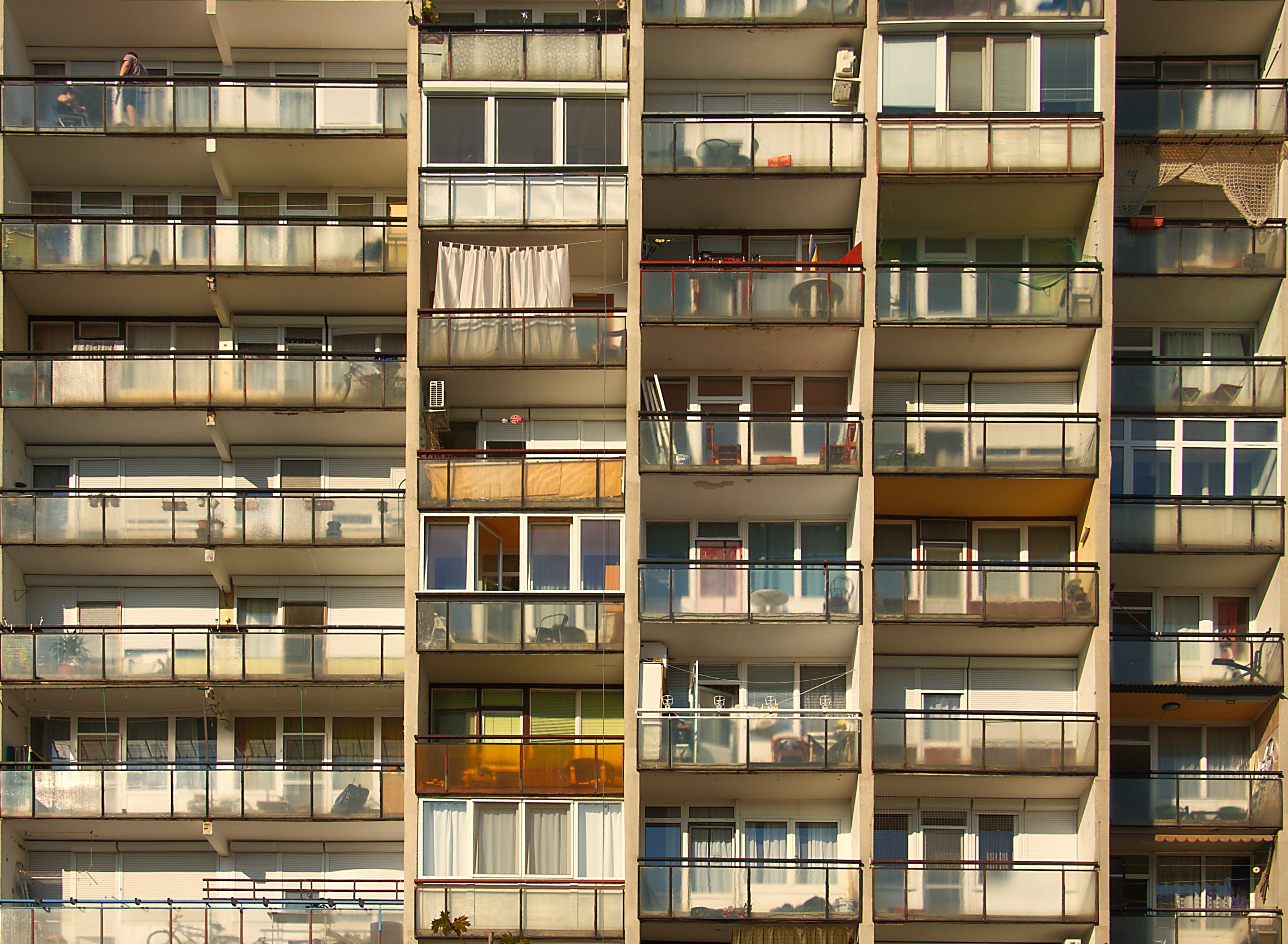 mihaly-koles-wlvq4amk1cc-unsplash-468 lawtech legaltech