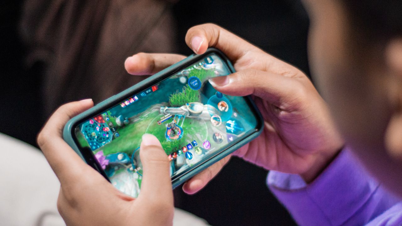 Saudi games publisher Sandsoft backs Villeurbanne-HQed Tiny Digital Factory