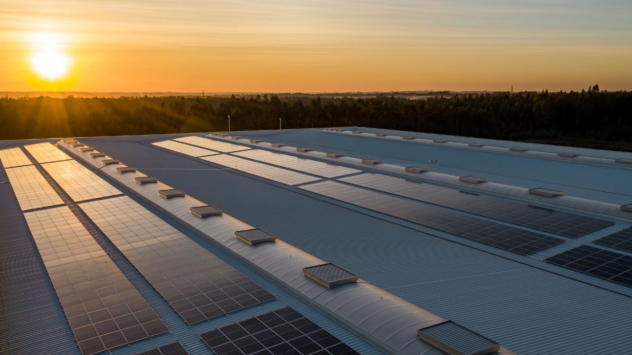 Sunmaxx takes in €3.3 million for combination PV-thermal solar panels