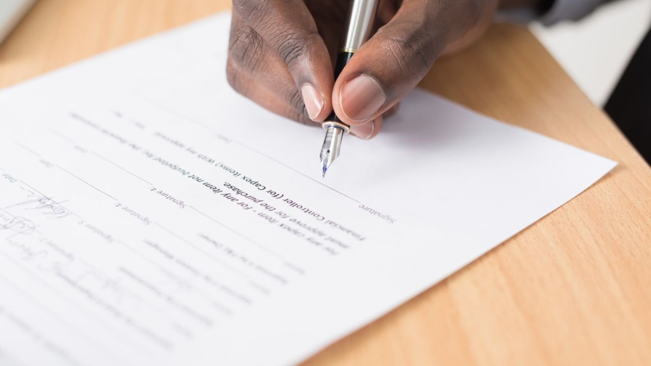 Contract drafting startup Henchman piles on another €6.5 million