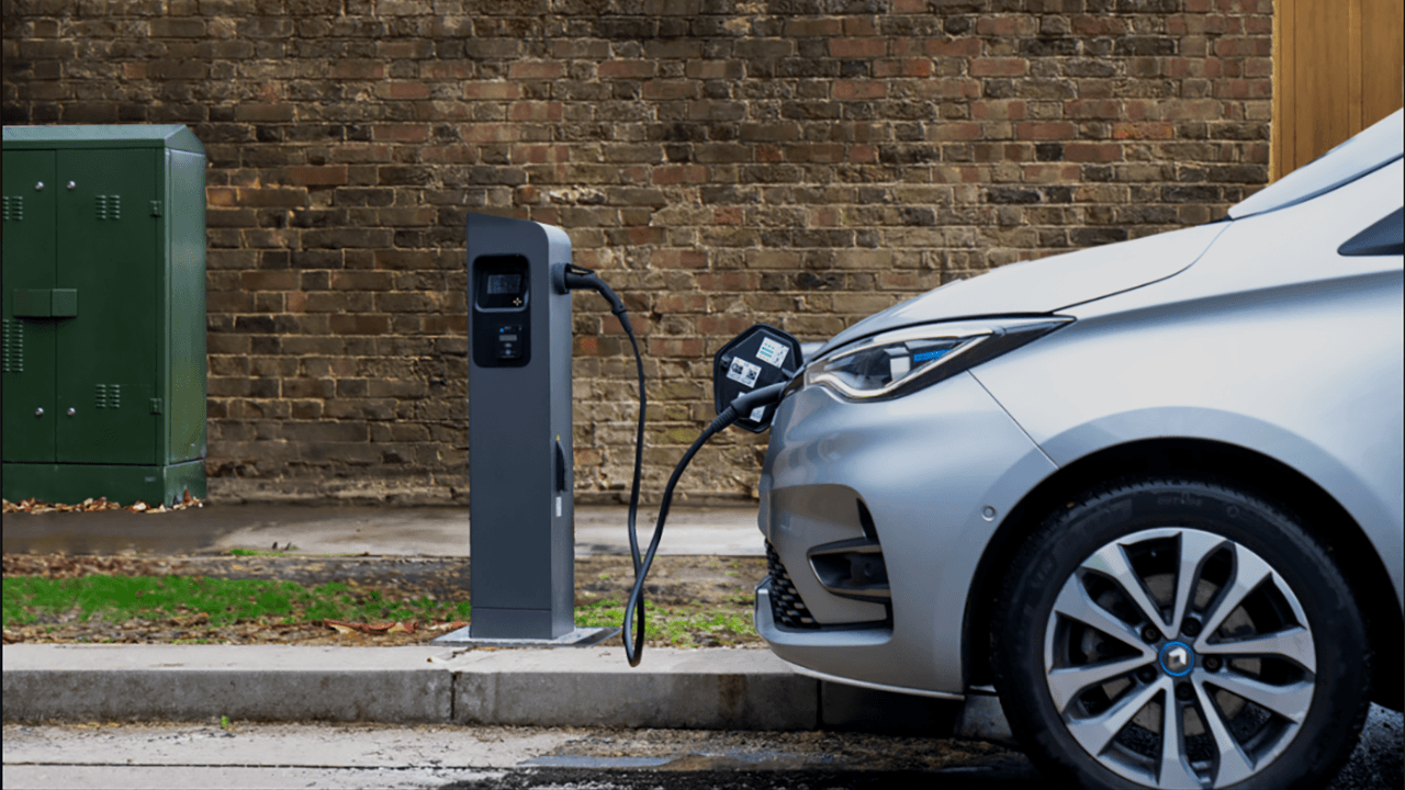 BT Group to transform broadband cabinets into EV chargers