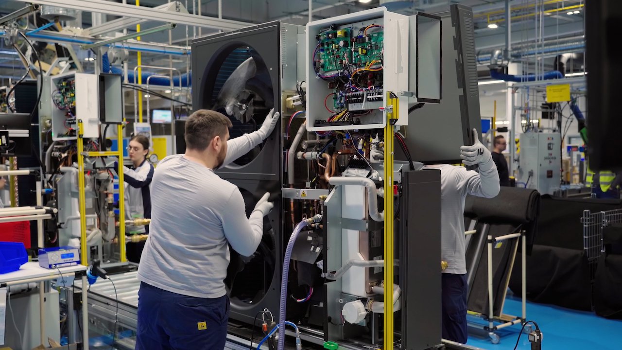 Panasonic reopens expanded €320M heat pump factory in Czech Republic
