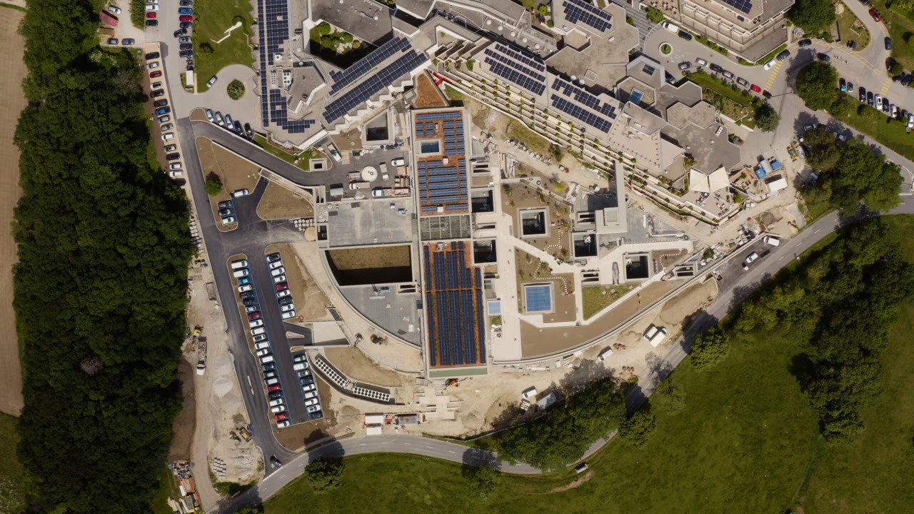 Switzerland's Genolier Innovation Hub aims to solve the 17‑year lab‑to‑bedside healthtech lag