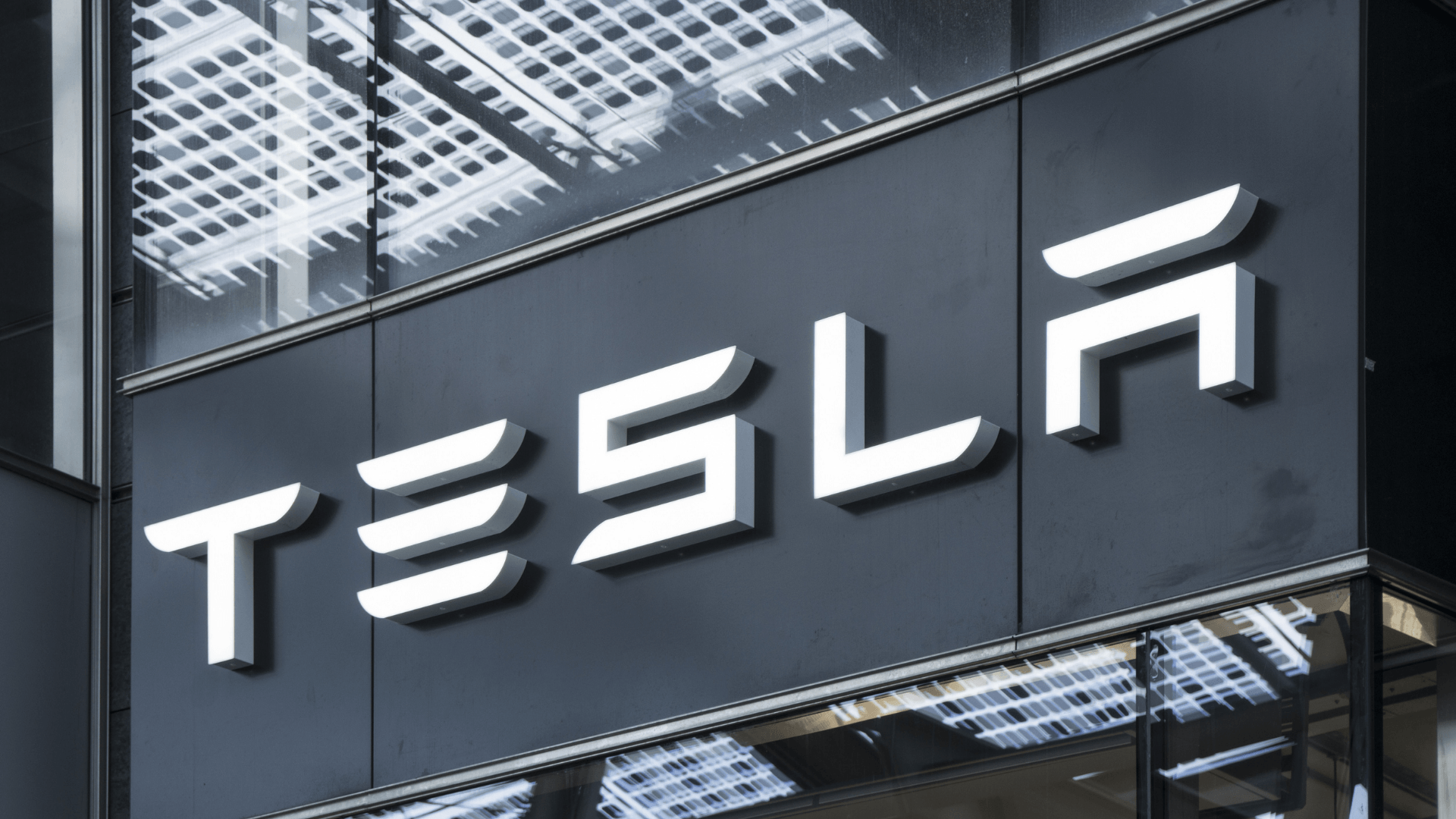 Tesla bids to enter British energy market