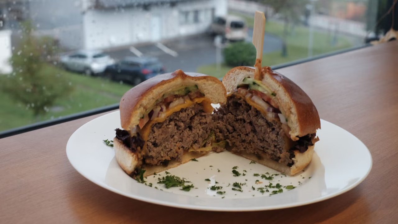 From sake to spaghetti bolognese: Nosh.bio debuts Koji-based hybrid mince in a Berlin cafeteria