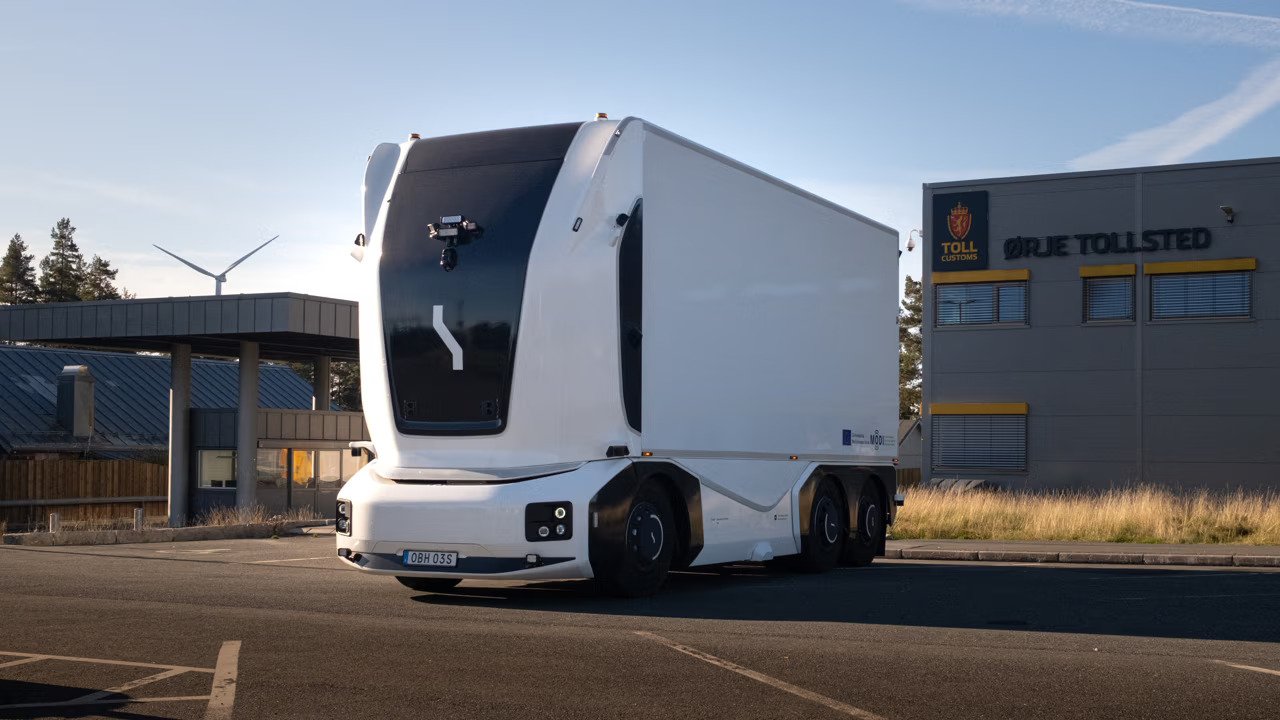 Einride breaks barriers with world’s first cabless autonomous border crossing