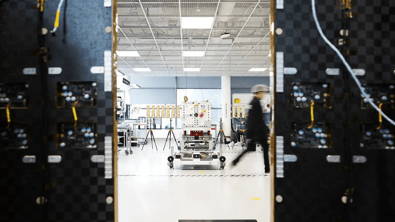 ICEYE si assicura 300 milioni di euro per espandere l'intelligence satellitare sovrana