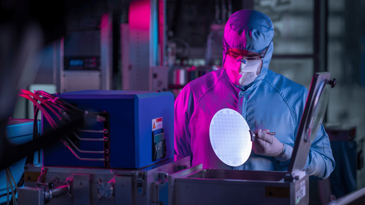 Silicon photonics firms warn Europe lacks infrastructure to turn research into commercial success
