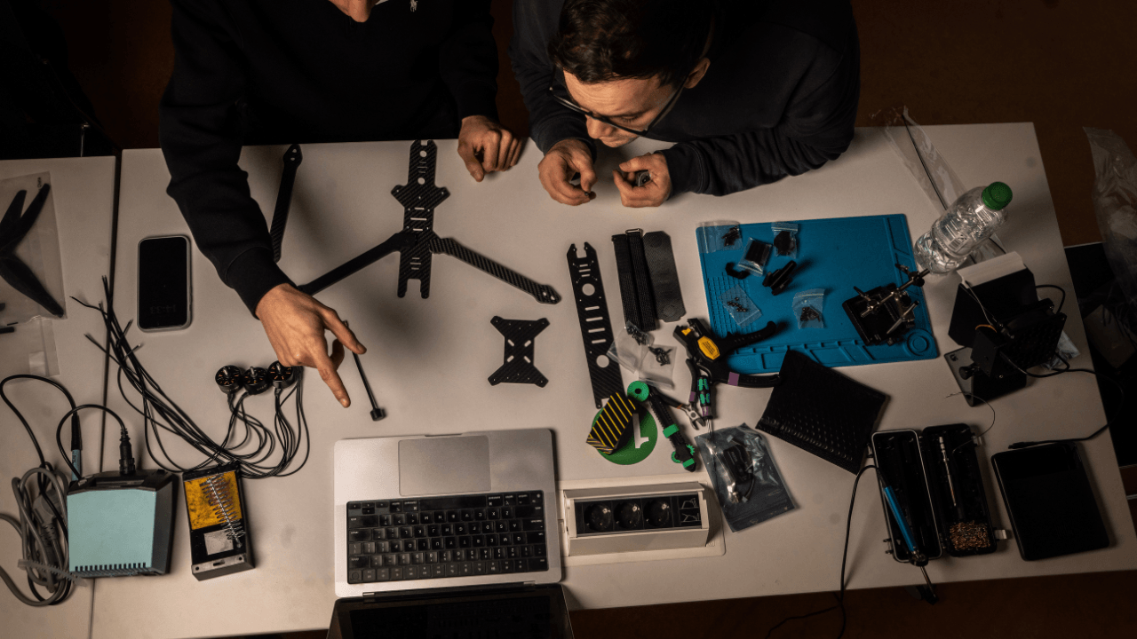 Dall’hackathon alla sovranità: come l’Europa sta costruendo le sue startup della difesa